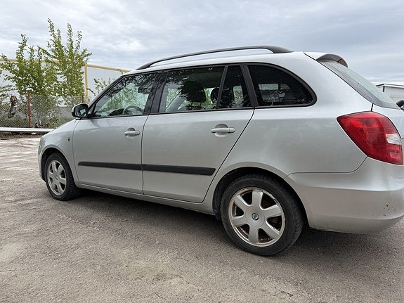Skoda Fabia 4 of 5