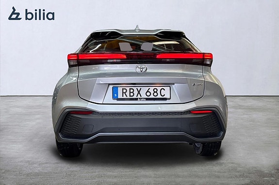 Toyota C-HR 5 of 21