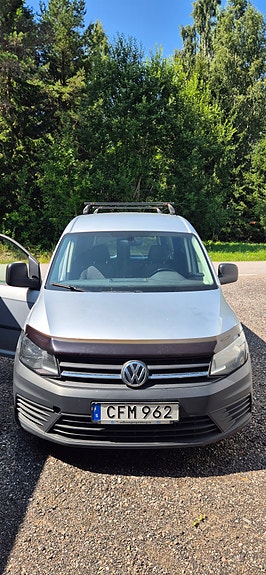 Volkswagen Caddy Maxi 2 of 5