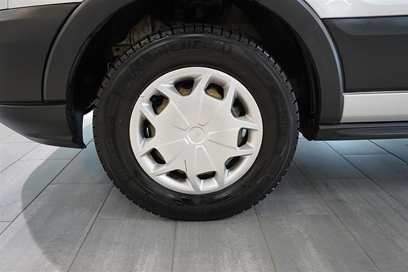 Ford Transit 9 of 23