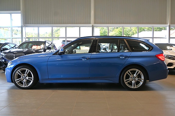 BMW 320d 2 of 5