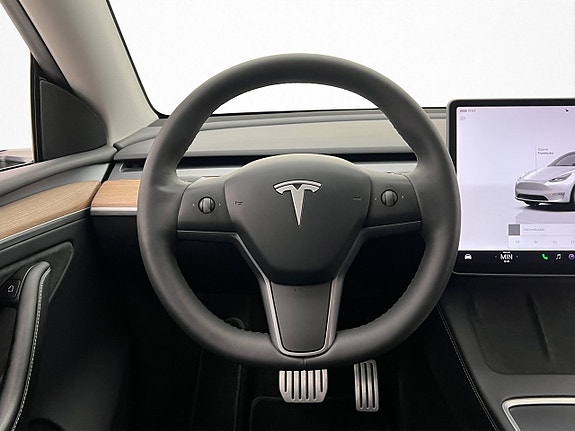 Tesla Model Y 30 of 30