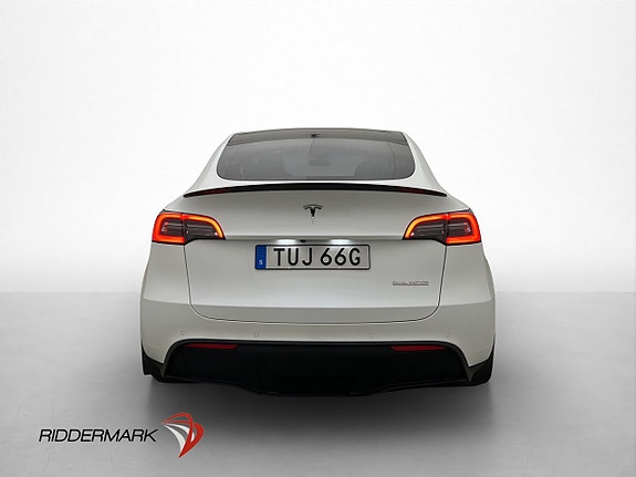 Tesla Model Y 6 of 30