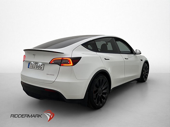 Tesla Model Y 5 of 5