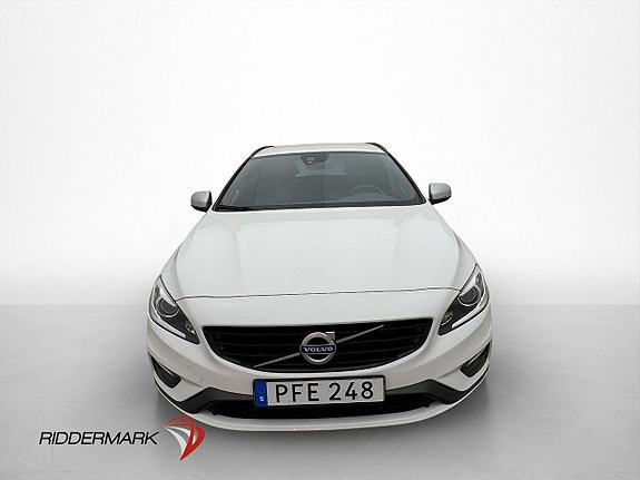 Volvo V60 2 of 5