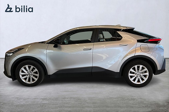 Toyota C-HR 3 of 5