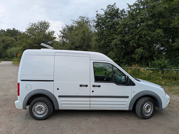 Ford Transit Connect 4 of 5