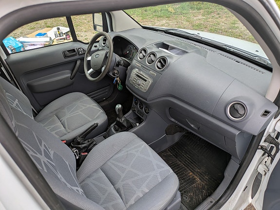 Ford Transit Connect 5 of 5