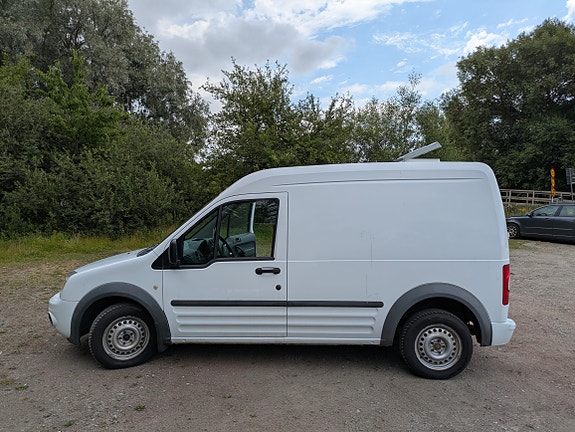 Ford Transit Connect 2 of 5