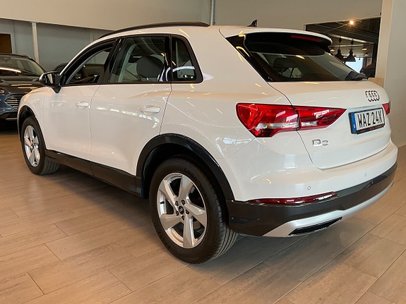 Audi Q3 8 of 12