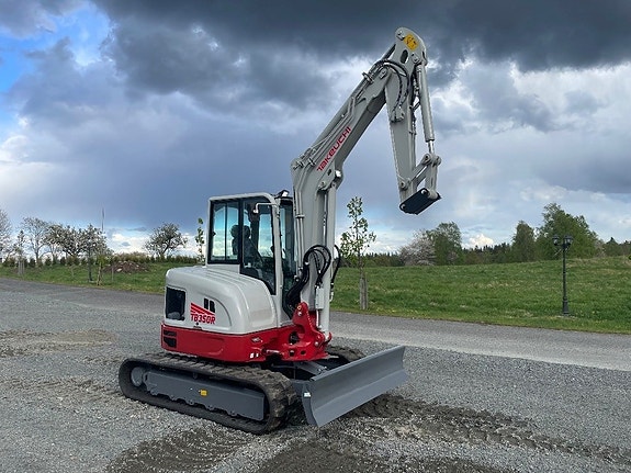 Takeuchi TB350R Rototilt, C-smörj 3års garanti 2 of 6