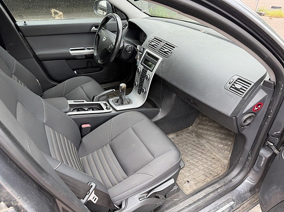 Volvo V50 5 of 11