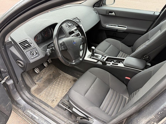 Volvo V50 6 of 11