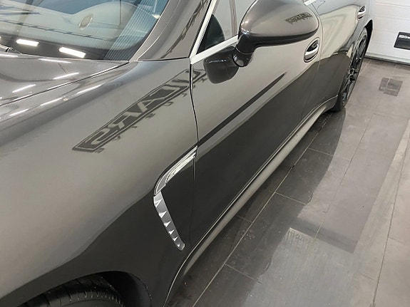 Porsche Panamera Turbo S 23 of 27