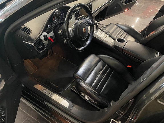 Porsche Panamera Turbo S 10 of 27