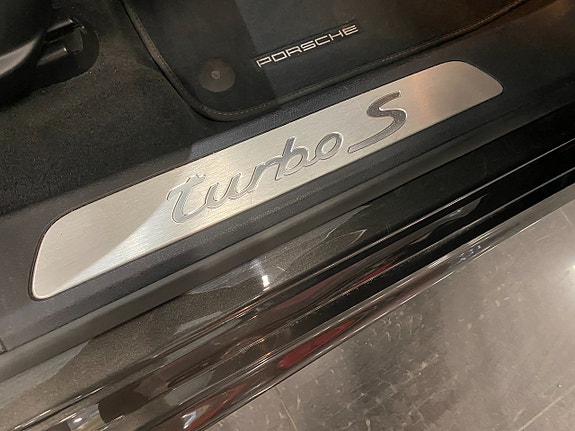 Porsche Panamera Turbo S 14 of 27