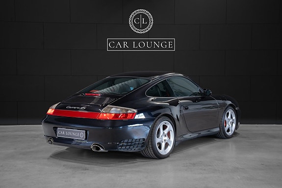 Porsche 911 3 of 5