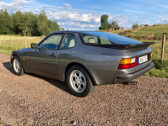 Porsche 944 5 of 5