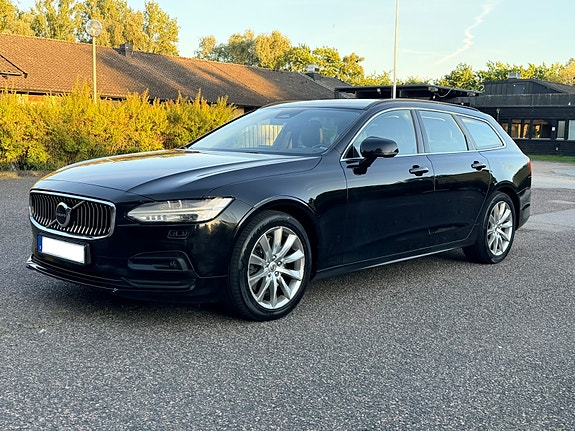 Volvo V90 2 of 9