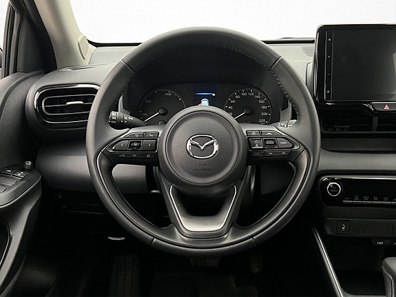 Mazda 2 11 of 28