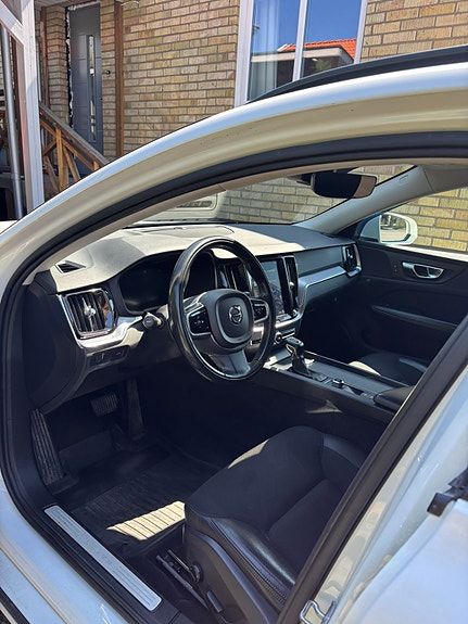 Volvo V60 5 of 5