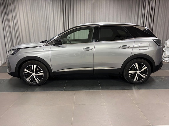 Peugeot 3008 2 of 5