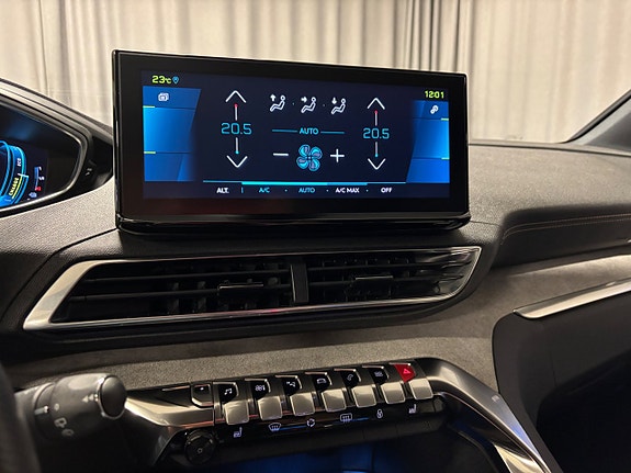 Peugeot 3008 16 of 19
