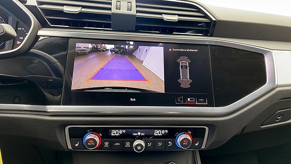 Audi Q3 9 of 12