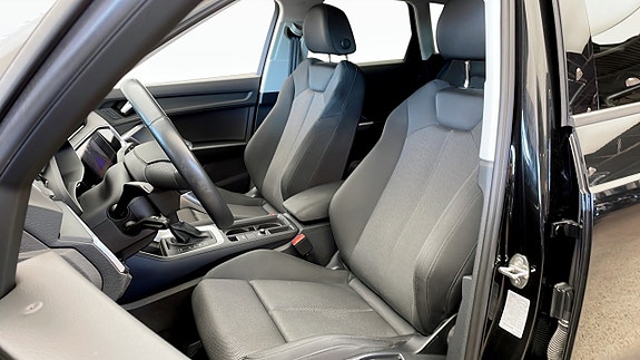 Audi Q3 8 of 12