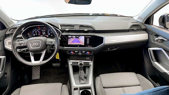 Audi Q3 10 of 12