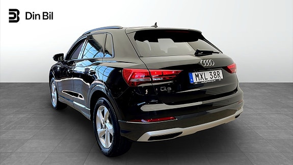 Audi Q3 3 of 12