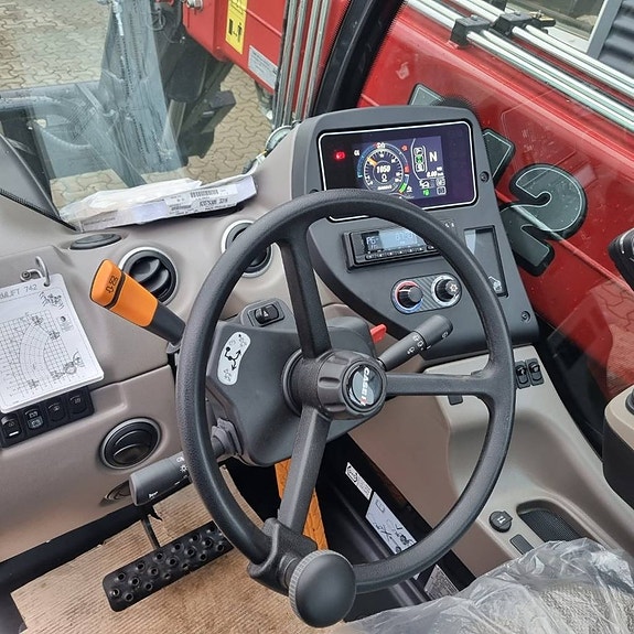Case IH 742 7 of 7