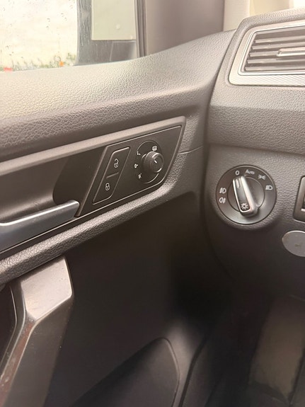 Volkswagen Caddy Maxi 28 of 29