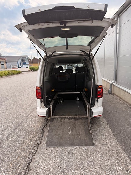 Volkswagen Caddy Maxi 11 of 29