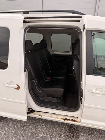 Volkswagen Caddy Maxi 17 of 29