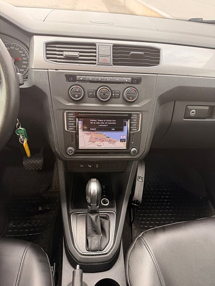 Volkswagen Caddy Maxi 26 of 29