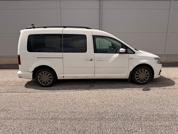 Volkswagen Caddy Maxi 2 of 5