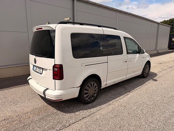 Volkswagen Caddy Maxi 4 of 5
