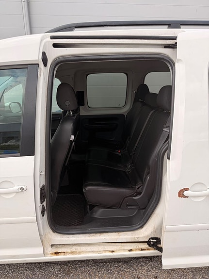 Volkswagen Caddy Maxi 18 of 29