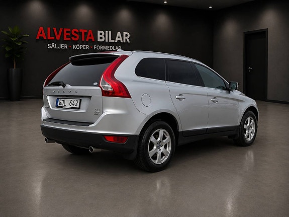 Volvo XC60 3 of 8