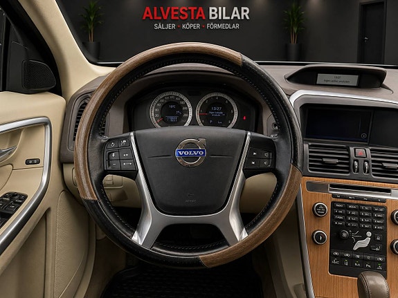 Volvo XC60 7 of 8