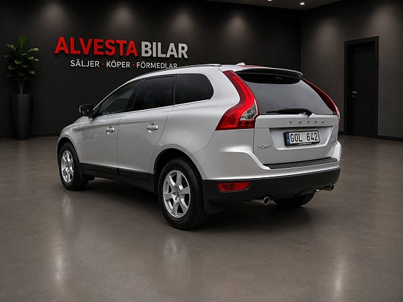 Volvo XC60 4 of 8