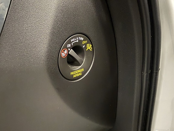 Volvo XC60 13 of 24