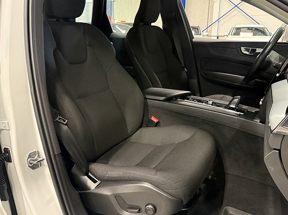Volvo XC60 12 of 24