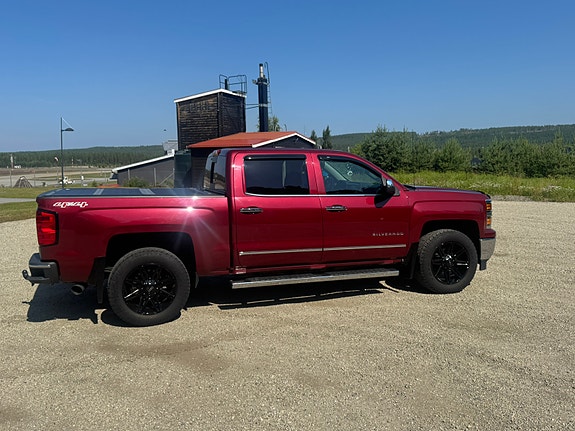 Chevrolet Silverado 1500 3 of 5