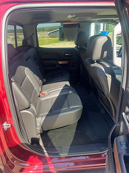 Chevrolet Silverado 1500 10 of 10