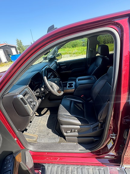 Chevrolet Silverado 1500 8 of 10
