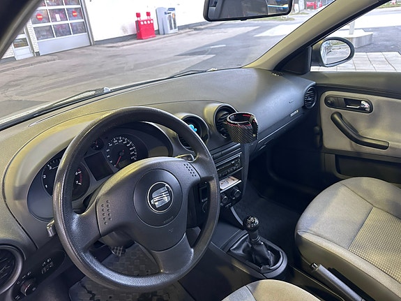 Seat Ibiza 5 of 9