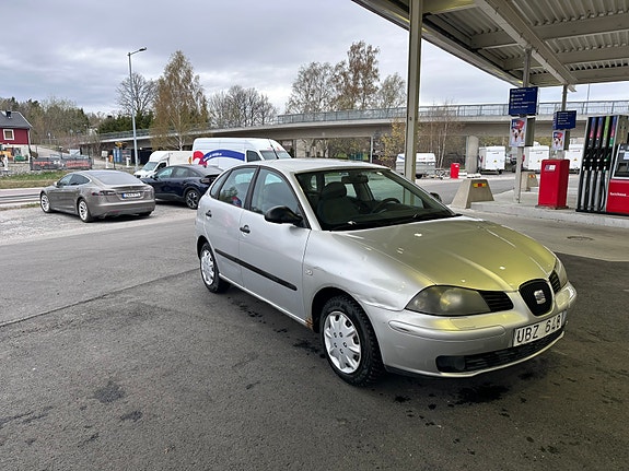 Seat Ibiza 2 of 9