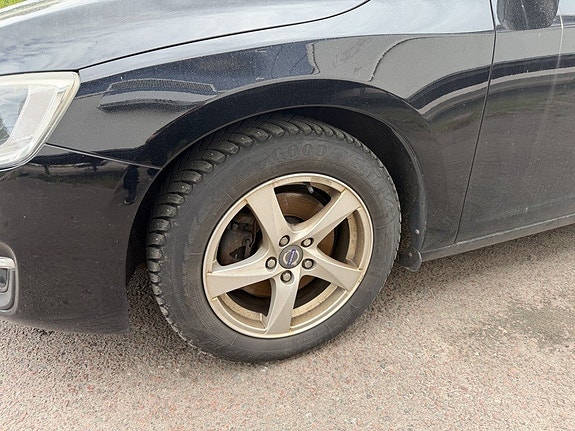 Volvo V60 16 of 18